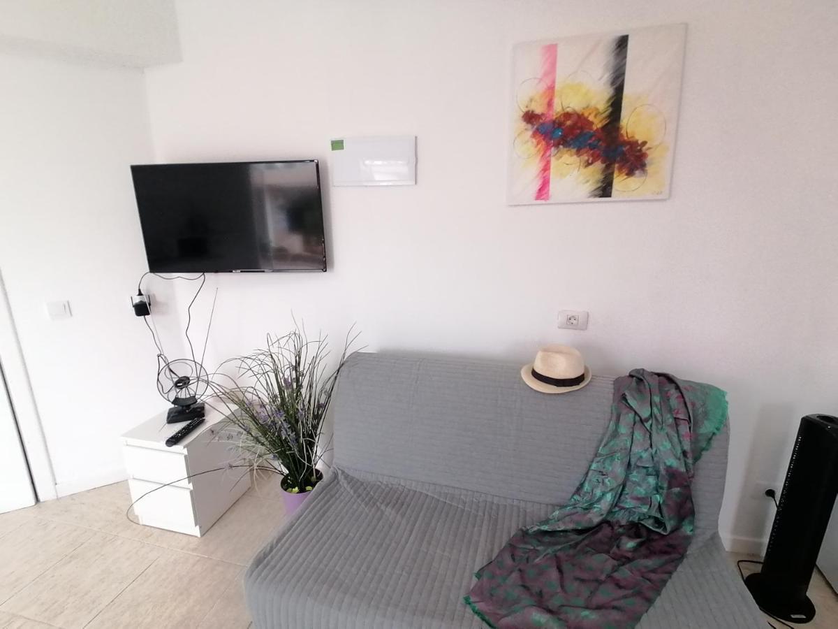 Small Studio, 50 M Front Of The Ocean & Free Wifi Playa Feñabe Kültér fotó